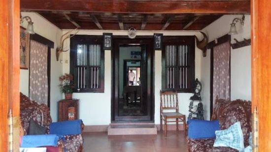 Sardar Bahadur'S Heritage Bungalow Estate Stay Napoklu Екстериор снимка
